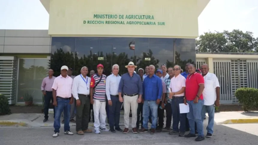 Gobierno reactiva PRODEVAJ para impulsar la producción agrícola en Pedernales