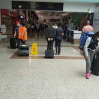 Filtración en techo del AILA genera molestias a pasajeros durante las lluvias