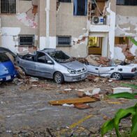 Un operativo de rescate por los terremotos en Venezuela supera las 48 horas