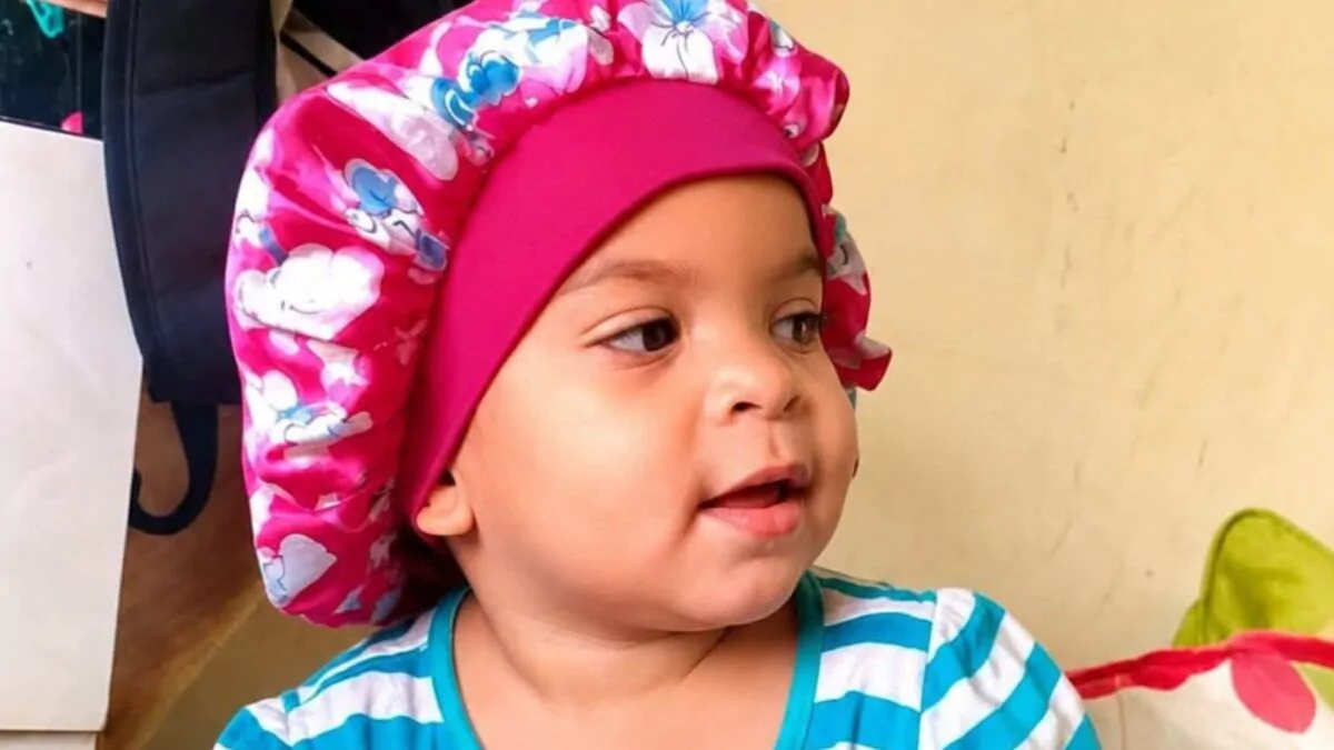 Niña de tres años fallece tras ser atendida en hospital de Moca; familiares piden investigación