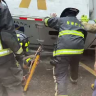 Accidente en Jarabacoa: camión de valores se vuelca y vigilante queda atrapado