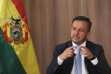 Capturan al exministro de Hidrocarburos de Bolivia por el caso de combustible en mal estado