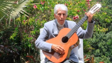 Muere a los 91 años Héctor Ochoa, compositor del emblemático tema "El camino de la vida"