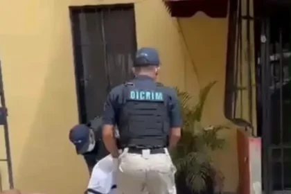 Hallan sin vida a dos personas dentro de un apartamento en el Distrito Nacional