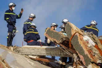 Más de 15 psicólogos ofrecen atención gratuita a sobrevivientes del terremoto en Venezuela
