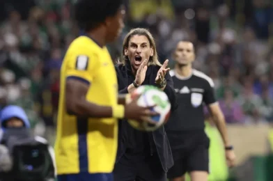 El seleccionador de Ecuador anuncia su marcha: «Al no cumplir lo que prometimos, no vamos a continuar» - Noticias de hoy en República Dominicana | De Último Minuto