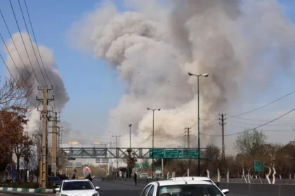 Irán informa de ataques contra objetivos de EEUU en Siria y Catar con varios muertos