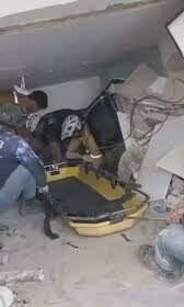 Rescatan con vida a tres personas tras permanecer 28 días bajo escombros en La Guaira, Venezuela