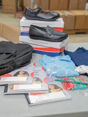 Inabie ya distribuyó más de 678 mil kits escolares para el año escolar 2026-2027