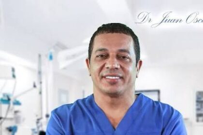 Médico Óscar Polanco declara ante el Ministerio Público por investigación de muerte en clínica estética de Santiago