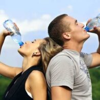 La sed puede ser una alerta: así afecta la falta de agua al corazón