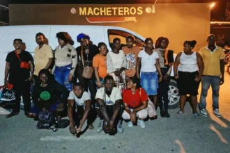 Ejército detiene dos vehículos que transportaban a 30 haitianos indocumentados en Valverde