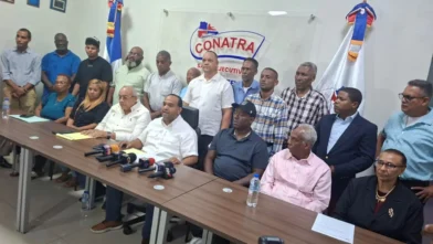 Conatra suspende paro tras acuerdo con el Intrant por conflicto de rutas en Santo Domingo Este