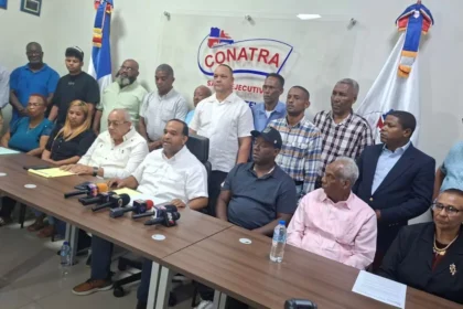 Conatra suspende paro tras acuerdo con el Intrant por conflicto de rutas en Santo Domingo Este