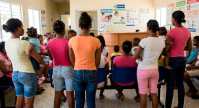 El 12.2 % de las jóvenes dominicanas iniciaron su vida sexual antes de los 15 años