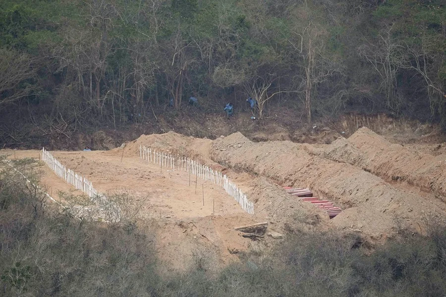 Entierran en La Guaira a centenares de víctimas sin identificar de los terremotos - Noticias de hoy en República Dominicana | De Último Minuto