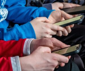 Filipinas estudia restringir redes sociales a menores ante alarma por violencia escolar