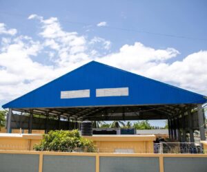 Vicepresidenta Raquel Peña entrega techado escolar de RD$38 millones en Guayacanal