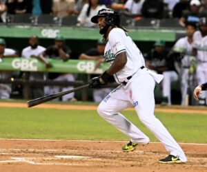 Toros adquieren a Rainer Núñez desde las Estrellas a cambio de Sandber Pimentel