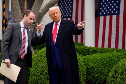 Trump designa a secretario personal de la Casa Blanca como su nuevo asistente