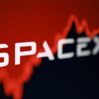 SpaceX recupera terreno en Wall Street tras anuncio de megafábrica de chips en Texas