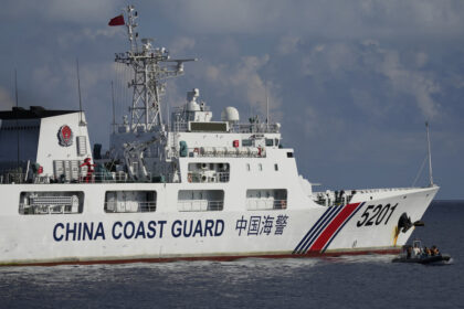 China reconoce dos muertos en un incidente marítimo con Filipinas en 2025