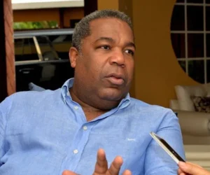 Tony Peña Guaba respalda propuesta de Santiago Matías para ampliar la vida nocturna