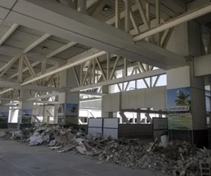 Venezuela instala terminales temporales en su principal aeropuerto afectado por los terremotos