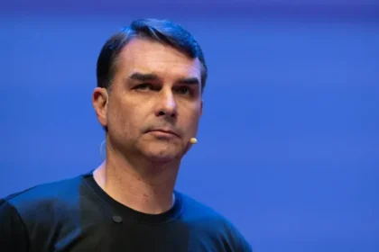 La Justicia de Brasil resuelve las trabas que impedían el registro de la candidatura de Flávio Bolsonaro