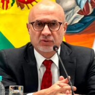 Paz cambia al ministro de la Presidencia y lo propone como embajador de Bolivia ante OEA