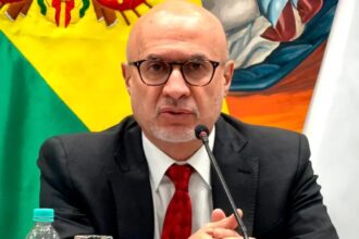 Paz cambia al ministro de la Presidencia y lo propone como embajador de Bolivia ante OEA
