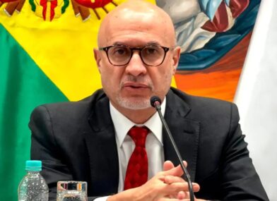Paz cambia al ministro de la Presidencia y lo propone como embajador de Bolivia ante OEA