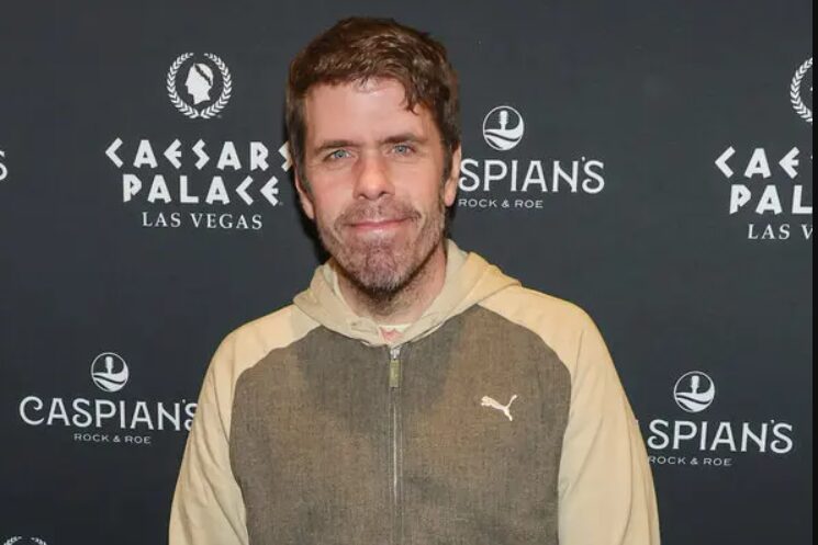 Familia de Pérez Hilton revela que sus hijos estaban en la casa minutos antes de su crisis mental transmitida en vivo