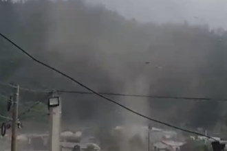 Remolino causa daños en viviendas e invernaderos y desata pánico en Constanza