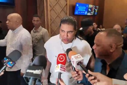 Omega El Fuerte incursiona en la actuación como presidente en “Los Rechazados 2”