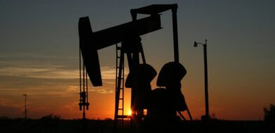 El petróleo de Texas sube un 0,02 % tras ataques en el mar Rojo y el golfo de Omán