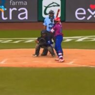 Le revisaron el bate en la Serie del Caribe Kids y respondió con un jonrón
