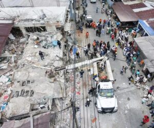 Jhon Arias envía avión con ayuda médica a Quibdó tras terremoto en Colombia