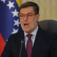 Venezuela y España evalúan oportunidades de cooperación en una conversación entre sus cancilleres