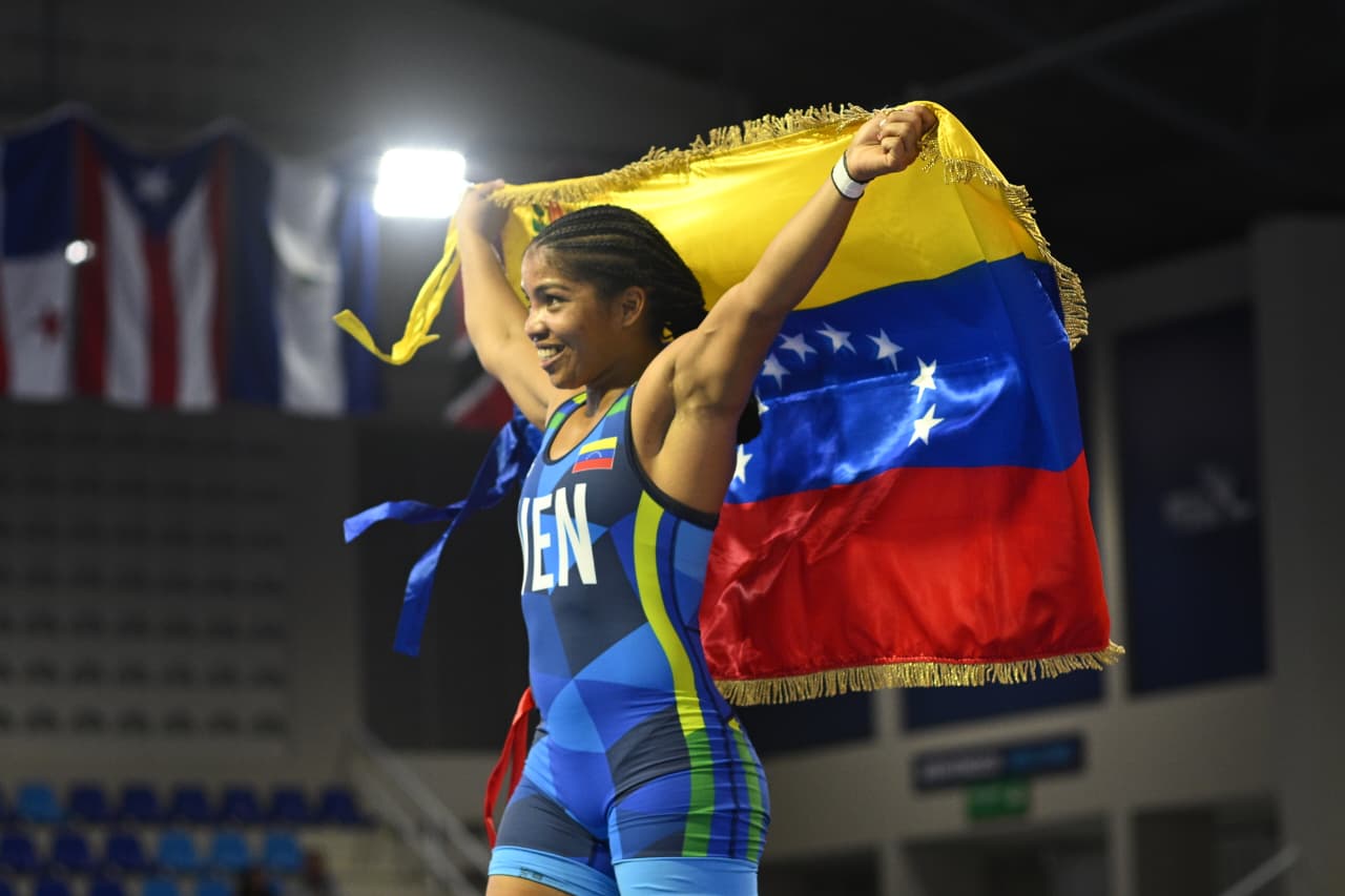 Nathaly Griman conquista el oro en lucha libre en Santo Domingo 2026