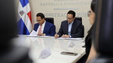 El MAP y SIE buscan fortalecer competencias de técnicos electricistas del sector público