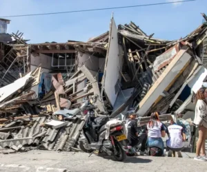 Petro llama a su partido a coordinar esfuerzos y solidaridad tras el terremoto en Colombia
