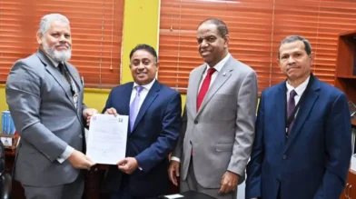 PLD entrega a Junta Central Electoral el Padrón de miembros y militantes de organización