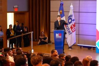 Abinader reconoce a más de 170 estudiantes por su talento en áreas STEM
