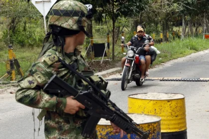 La Defensoría de Colombia pide prevenir una escalada de violencia tras la ola de ataques con explosivos