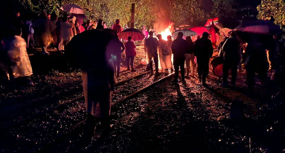 Perú suspende el servicio de trenes hacia Machu Picchu por un incendio forestal