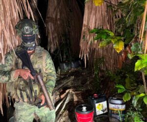 Ecuador: hallan ocho cadáveres decapitados en una fosa junto a una mina ilegal en Pucará, Azuay