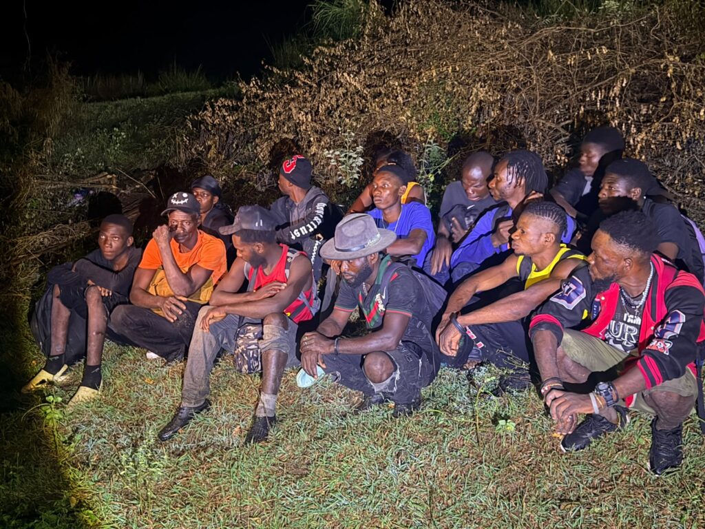 Interceptan a 47 migrantes haitianos indocumentados en la zona fronteriza