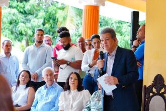 Leonel propone modernizar los controles fronterizos y reorganizar los mercados binacionales
