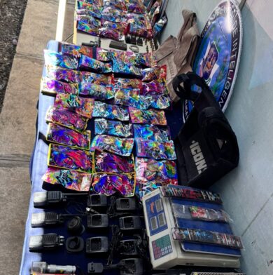 DINTEL y PN ocupan arma de fuego, chalecos antibalas, drogas y equipos durante allanamientos en Santiago; un hombre fue arrestado
